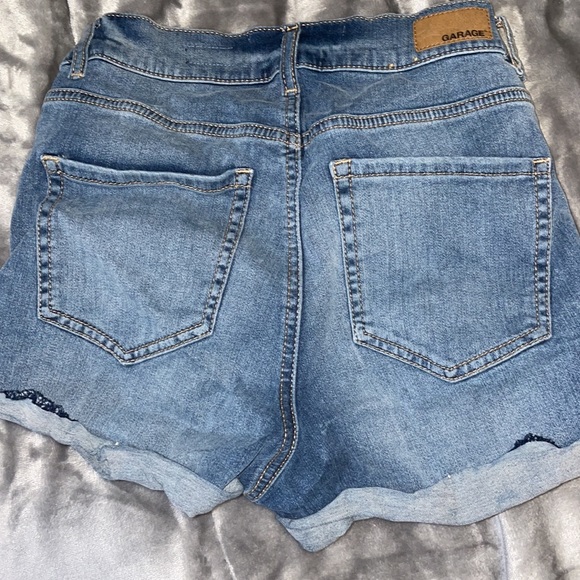 Garage Denim shorts. Size 05. - Picture 2 of 2